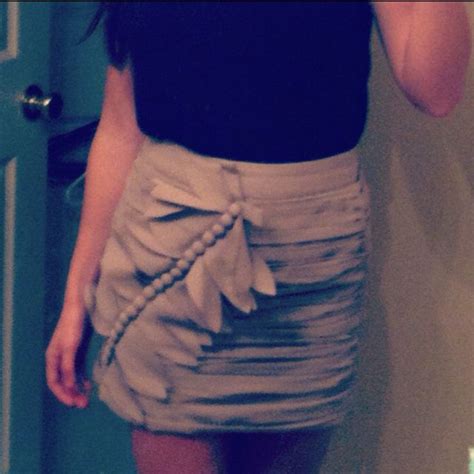 carrie bradshaw pencil skirt.